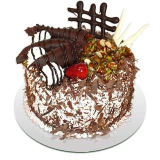 Bizim pastacıdandaki pastacılar çikolatalı 4 ile 6 kişilik mis gibi  yaşpasta pasta siparişi gönder