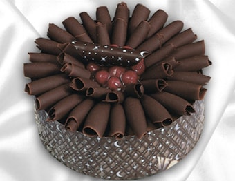 çikolatalı meyvalı 4 ile 6 kişilik mis gibi  yaşpasta çikolatalı meyvalı pasta siparişi