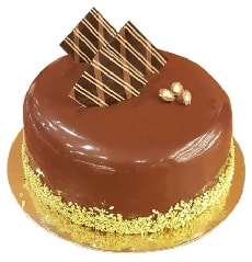 Doğal Malzemeli 6–9 Kişilik Çikolatalı Yaş Pasta