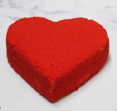 Kutlama Anlarını Özel Hale Getiren 4-5 Kişilik Kalp Pasta